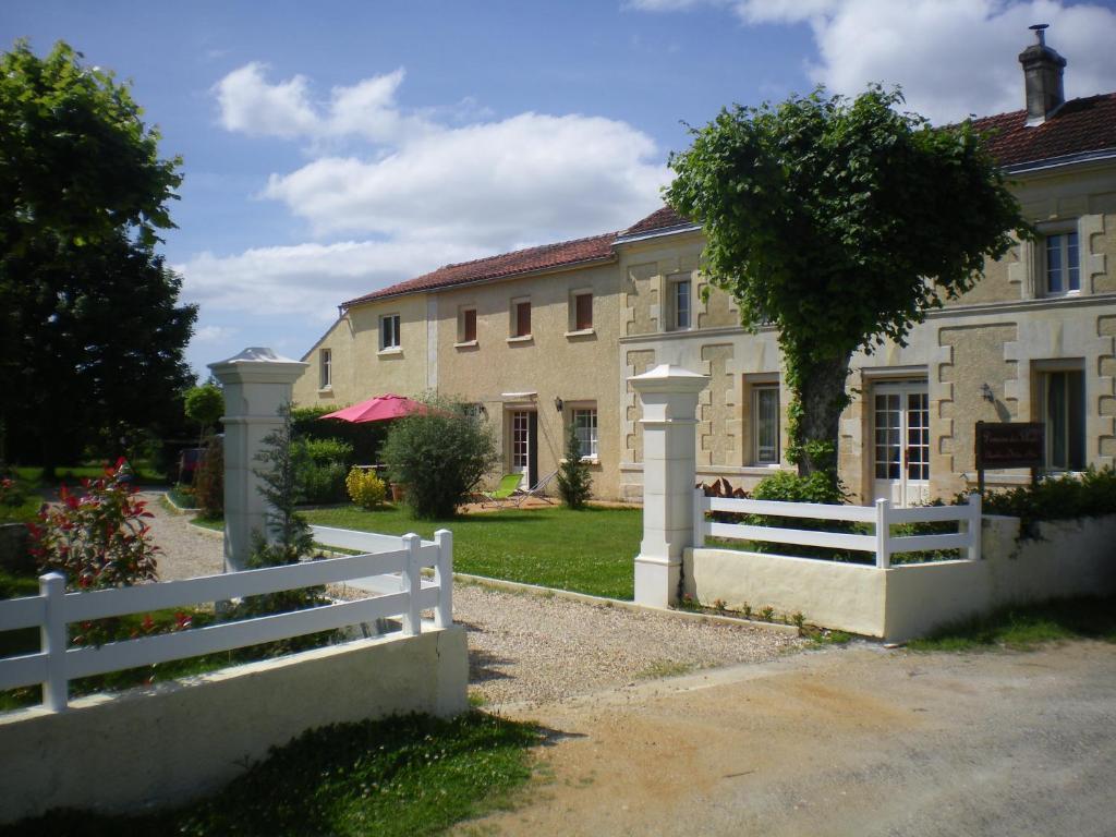 Domaine Des Tilleuls Val-de-Livenne Exteriör bild